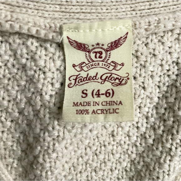 Faded Glory sweater. - Picture 4 of 5